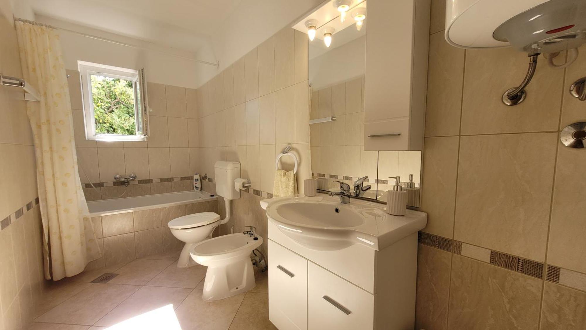 Apartments Adriana Omišalj Εξωτερικό φωτογραφία